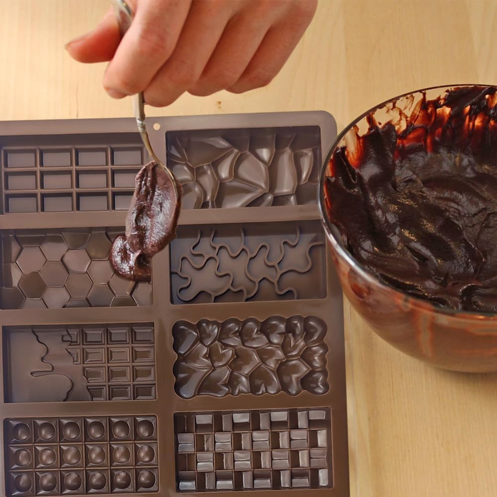 12 In 1 Chocolate Molds Dubai  - Kitchen Baking Molds recensie en prijs